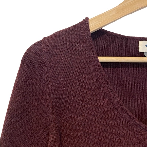 Old Navy Purple V Neck Sweater Size Small - Picture 6 of 6